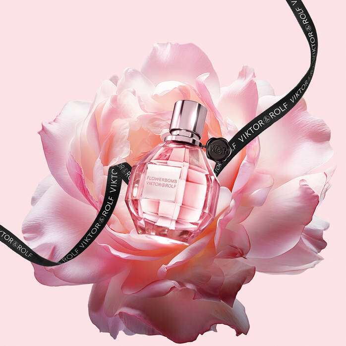 FLOWERBOMB EAU DE PARFUM BY VIKTOR & ROLF