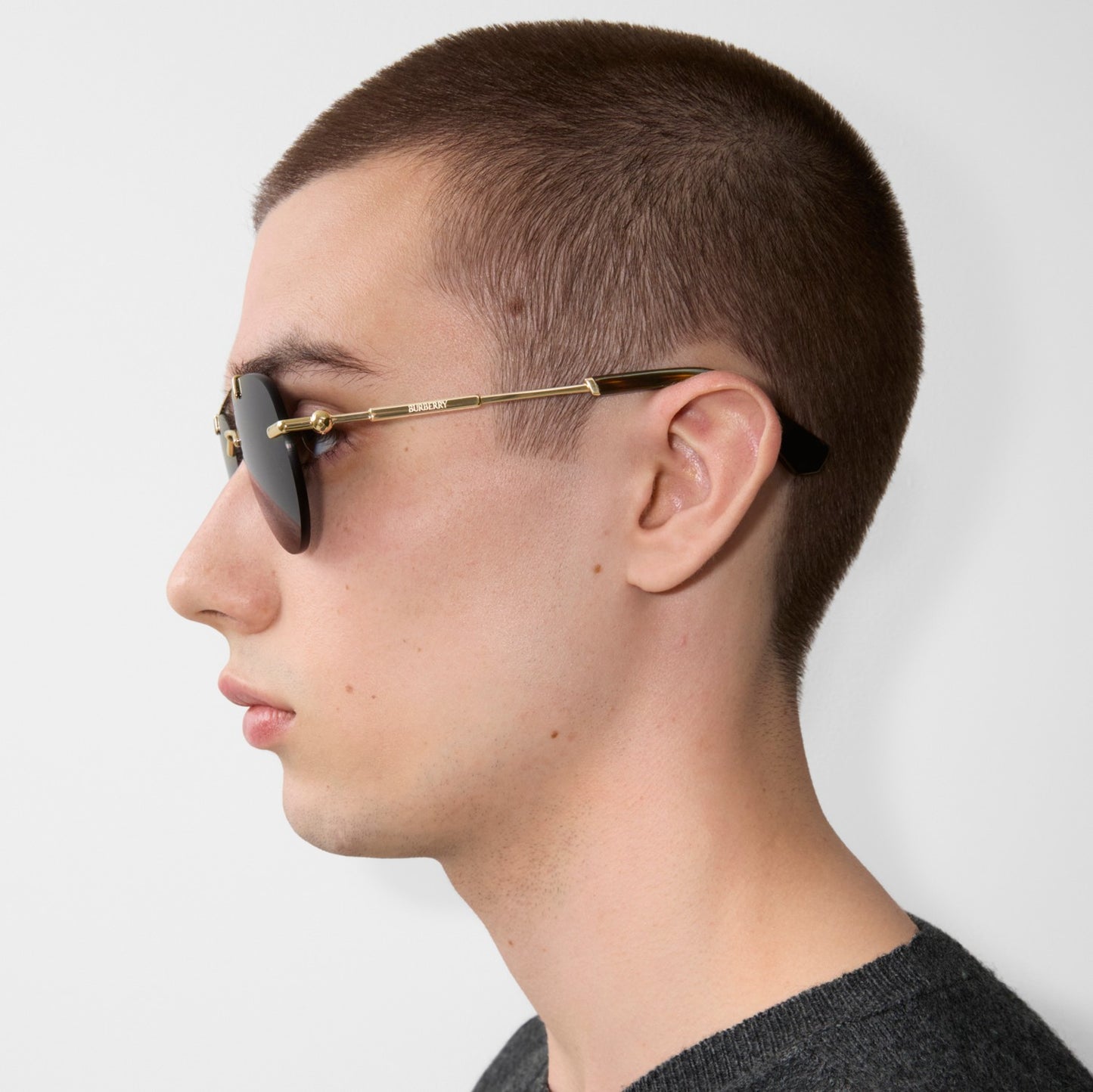 Aviator metal sunglasses