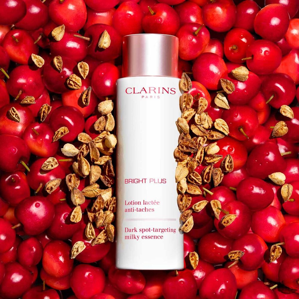 Bright Plus Dark Spot Targeting Milky Essence