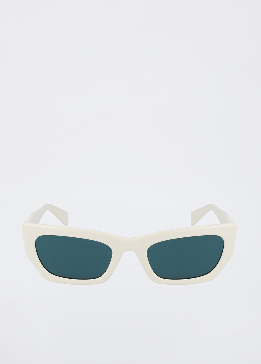 Cat-eye sunglasses