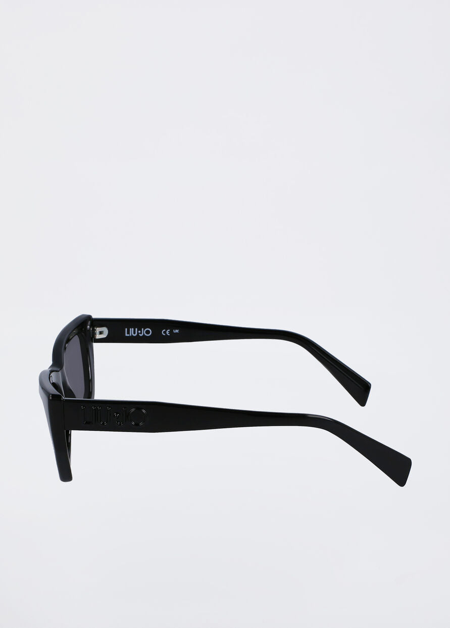 Cat-eye sunglasses