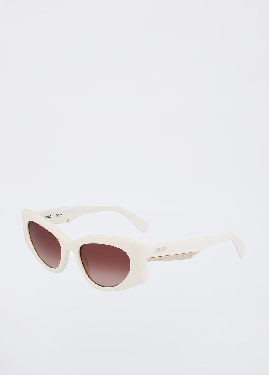 Cat-eye sunglasses