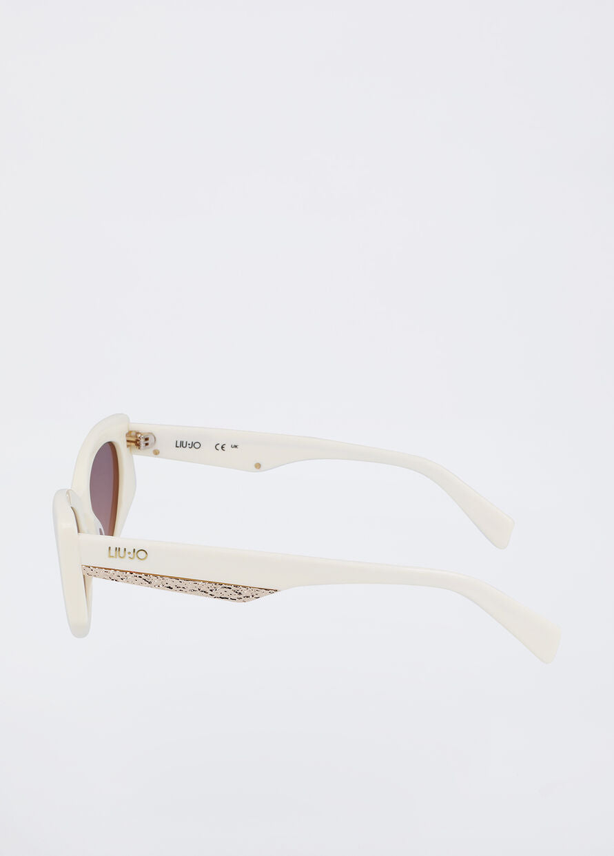 Cat-eye sunglasses