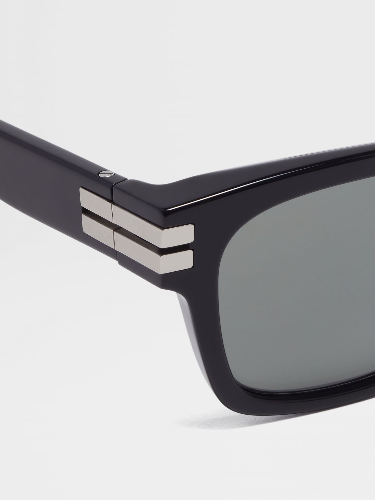 BLACK ACETATE SUNGLASSES