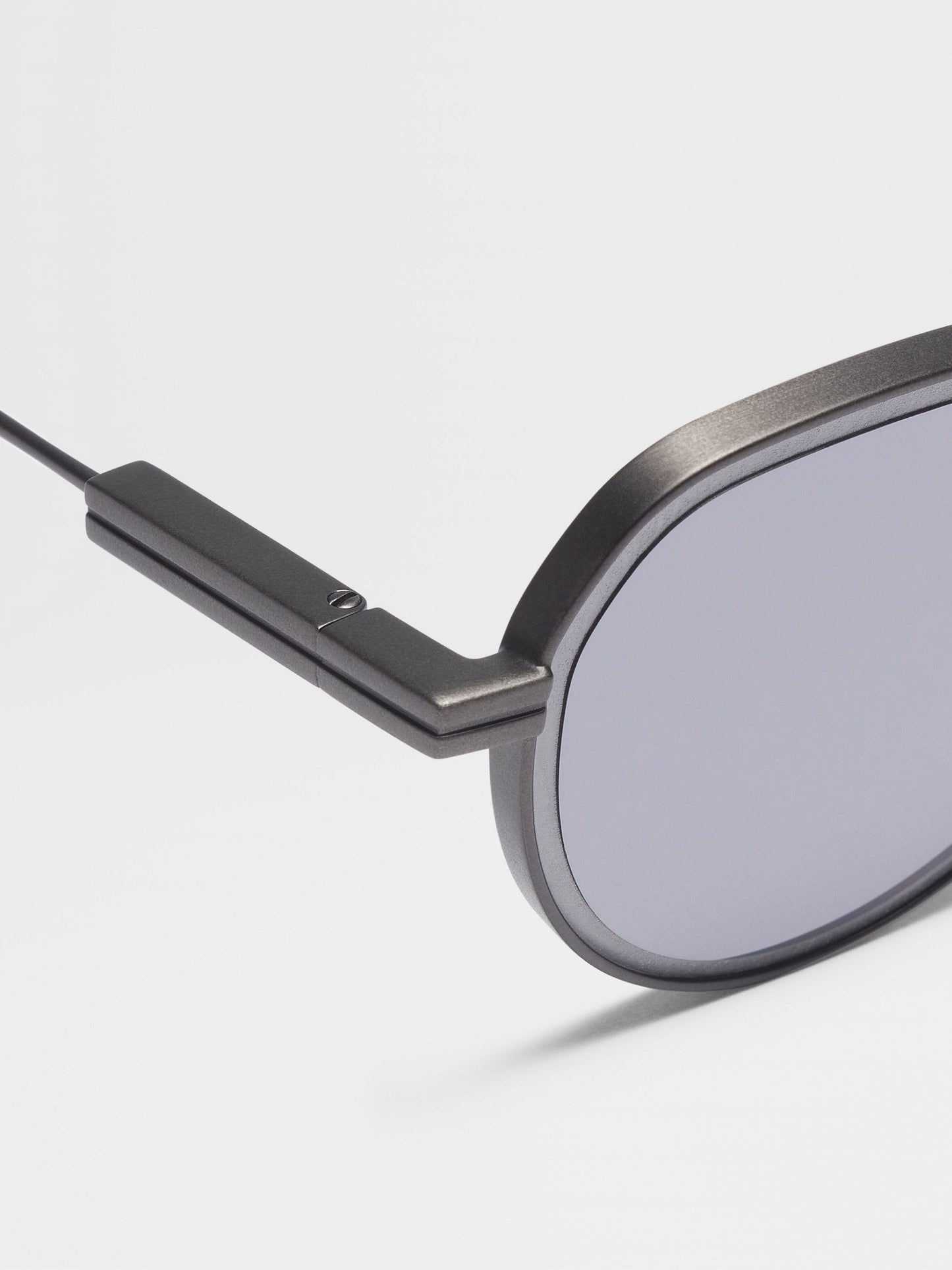 GUNMETAL METAL SUNGLASSES