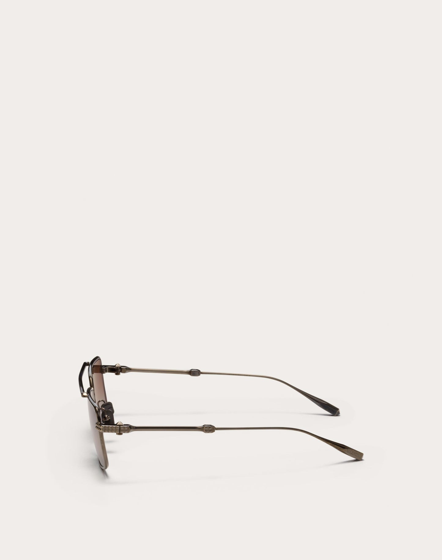 VI - RECTANGULAR METAL FRAME