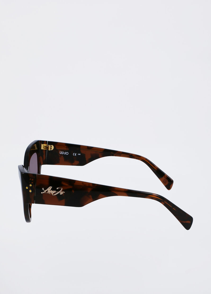 Cat-eye sunglasses