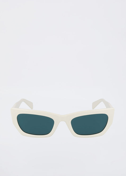 Cat-eye sunglasses