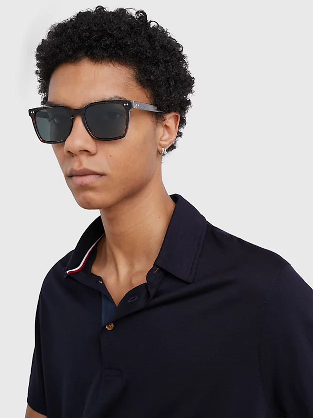 RECTANGULAR RIVET SUNGLASSES