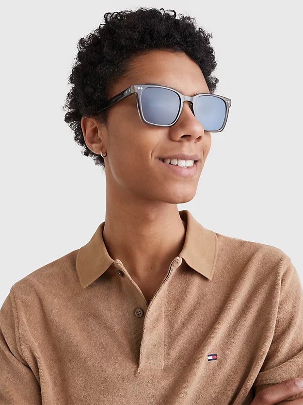 RECTANGULAR RIVET SUNGLASSES