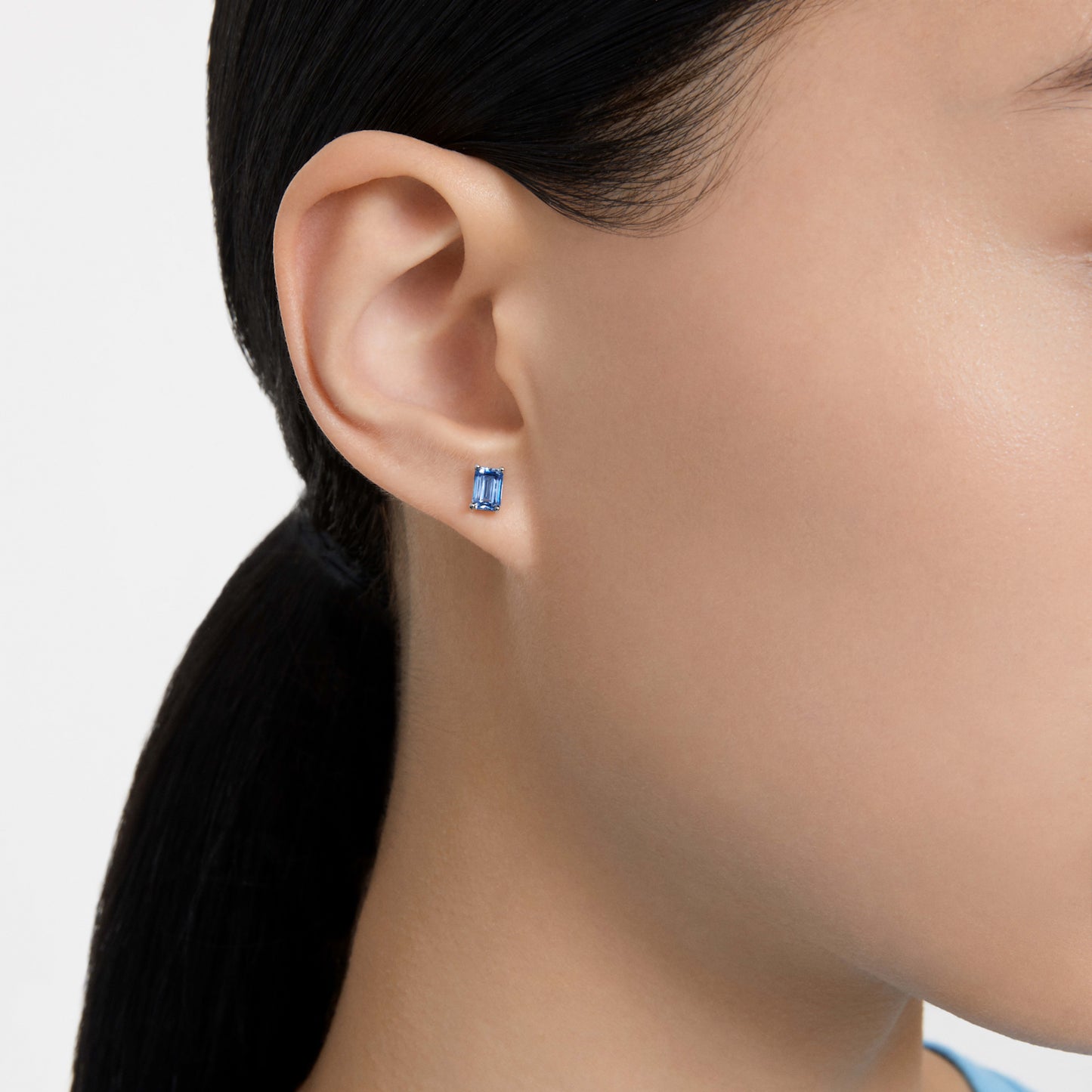 Stilla stud earrings