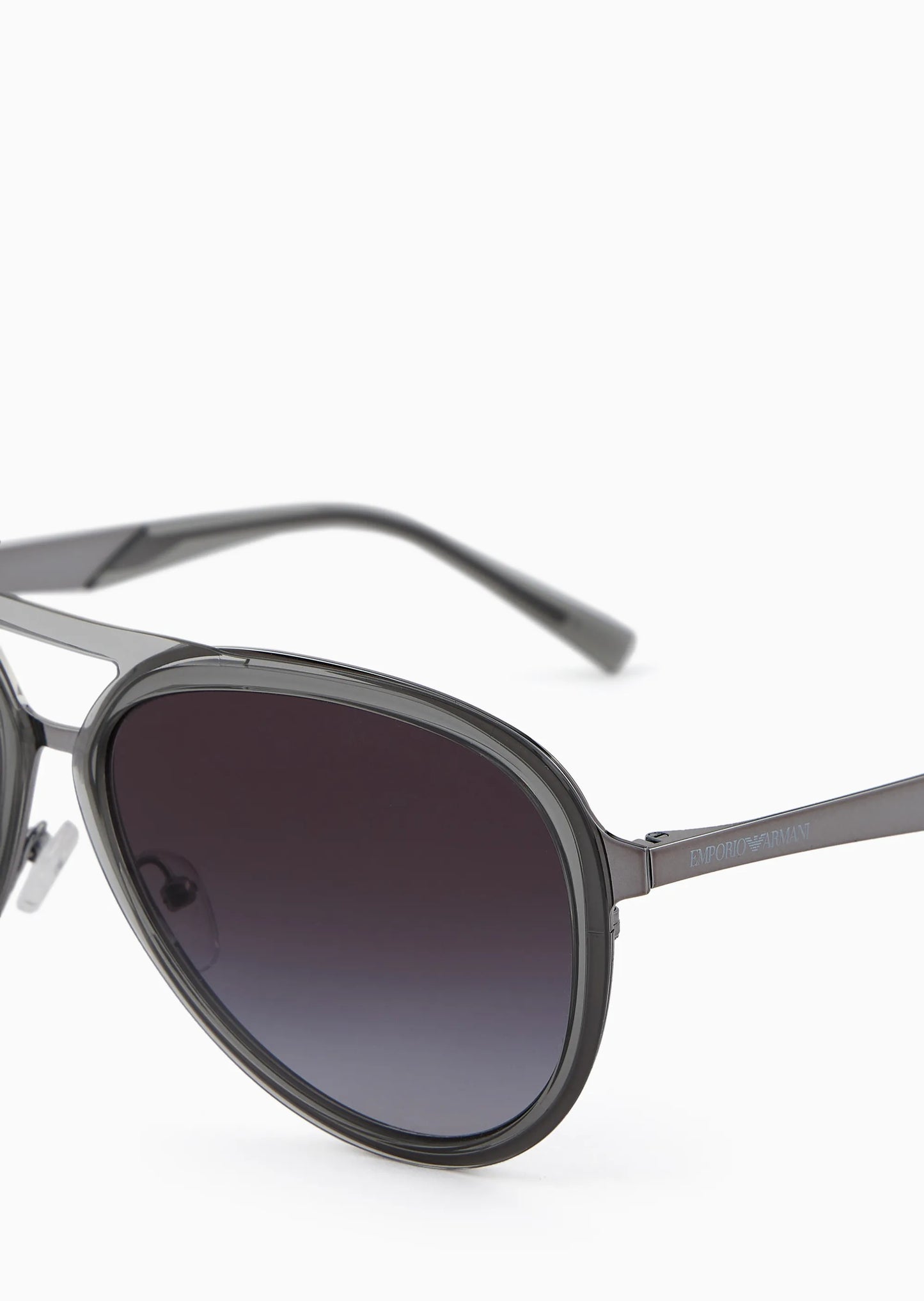 Men’s aviator sunglasses